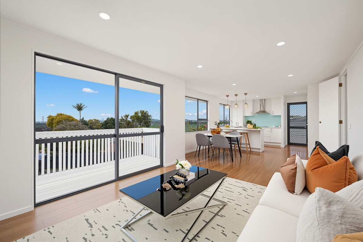 Once in 10 years, Overseas owners, 118m2 4 beds 2 baths house ( 2 beds 1 bath main home + 2 beds 1 bath granny) on 471m2 section, A generous deck, a practical shed and additional storage areas, and on New Year’s Eve you can even enjoy the fireworks from the Sky Tower from home, 140D Hepburn Road, Glendene, Auckland