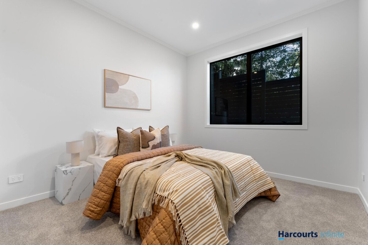 Rangitoto College zone, 301m2 Brandnew 5 beds 3 baths house with double garage on 418m2 section, close to beaches, schools, shops, supermarkets, zoned for Rangitoto College, Murrays Bay Primary, Murrays Bay Intermediate, and Northcross Intermediate, 545 Beach Road, Murrays Bay, Auckland