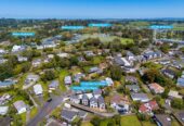 Brandnew standalone 3 beds 1.5 baths home with car park, just minutes from key amenities including Westgate Shopping Centre, motorway access, with Massey Primary and Massey High School within easy walking distance, along with zoning for St Paul’s School, 3/11 Glenfinn Place, Massey, Auckland