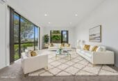 203m2 Brick and tile 4 beds 2.5 baths house on 602m2 section, just a short stroll to Albany Mall, a mins to local school, and convenient transport links. Zoned for Oteha Valley School, Northcross Intermediate, and Long Bay College, 2 Spring Valley, Oteha, Auckland