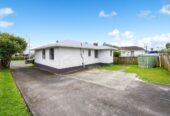 Home and income on 716m2 section, 3 beds 1 bath main home + standalone 2 beds ( 1 bed plus 3.2m x 2.6m flexi room) 1 bath minor dwelling, currently rented With a combined return of $1,135 per week, near schools, parks, shops, and transport routes, 50 Barrys Road, Glendene, Auckland