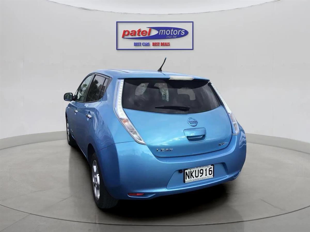 2011 Nissan Leaf Hatchback Automatic, Electric, 5 seats, 2 owners, 27,613 km
