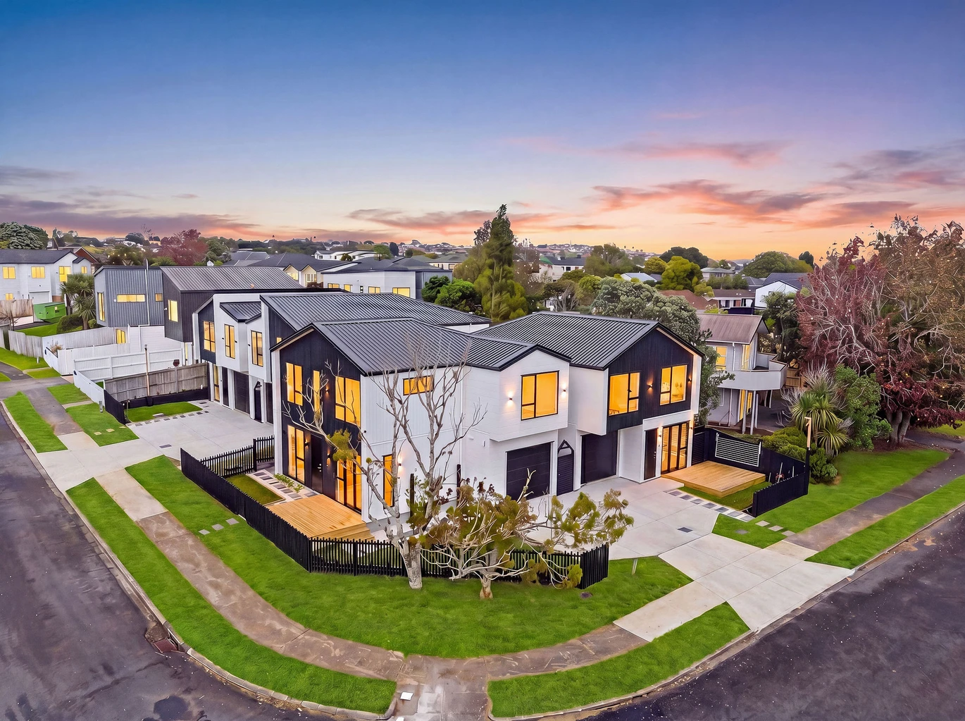 Brandnew standalone 4 beds 2.5 baths home with garage, move-in ready, close to schools, shopping centre, beaches, Lots 1-4/1 Sheralee Place, Bucklands Beach, Auckland