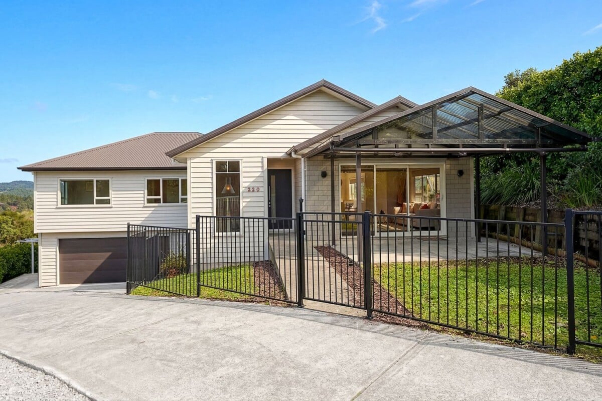 Into The Woods, 257m2 4 beds 2 baths house with double garage on 3.6ha land, Set in the peaceful hills of Waiatarua, this is a property that truly feels like a world away from suburbia-yet is still just a short drive to shops, schools, and transport links, 220 Forest Hill Road, Waiatarua, Auckland