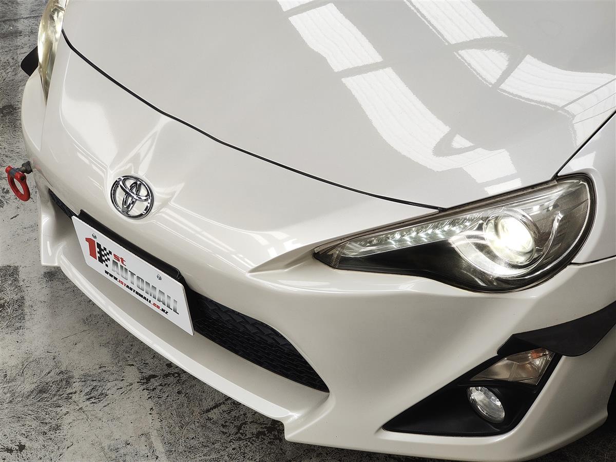 2012 Toyota 86 GT/REVERSE CAEMRA/HKS MUFFLER Coupe Automatic, White, 4 seats, Petrol, 2 doors, 1 owner, 2,000 cc, 79,129 km