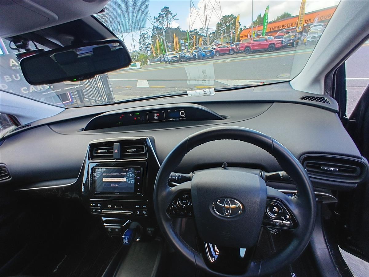2021 Toyota Prius Hatchback Automatic, 5 seats, Hybrid, New Import, 1,800 cc, 99,000 km