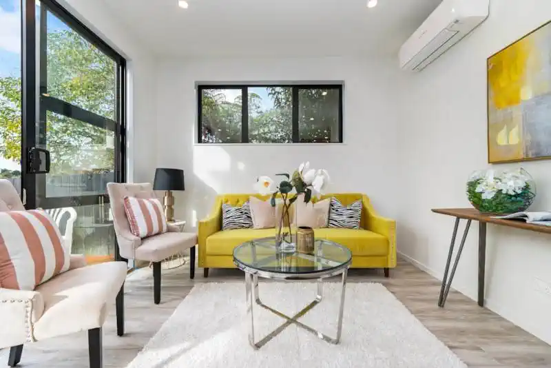 Double Westlake school zone, 3 beds 2.5 baths home with garage, close to schools, shops, supermarket, motorway access, 0.6 km to Sunnynook School, 32C Sequoia Place, Sunnynook, Auckland