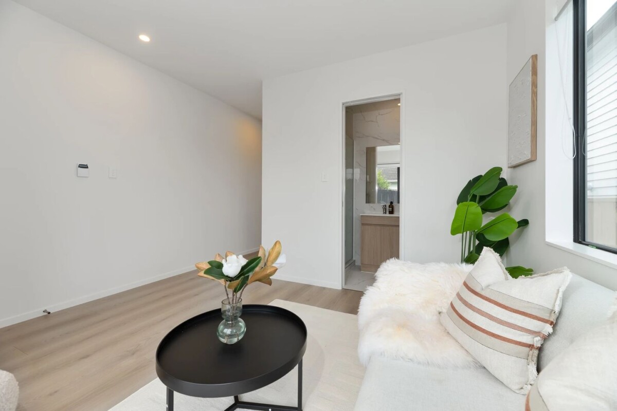 10 YEARS MASTER BUILD WARRANTY, 160m2 Brandnew standalone 4 beds 3 baths house with garage and car parks on 194m2 section, minutes to PAK’nSAVE Henderson, WestCity Waitākere, schools, motorway access, zoned for Henderson Primary School, Bruce McLaren Intermediate, Waitākere College, 86D Harrington Road, Henderson, , Auckland