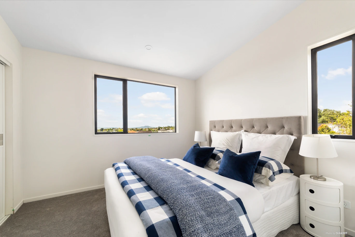 Rangitoto College zone, Sea views, Freehold 3 beds 2 baths home with car park, Zoned for Rangitoto College, Northcross Intermediate, and Sherwood Primary also all within walking distance, easy access to the Northern Motorway and public transport, and only a short drive to Albany Mall, 1/735 East Coast Road, Browns Bay, Auckland