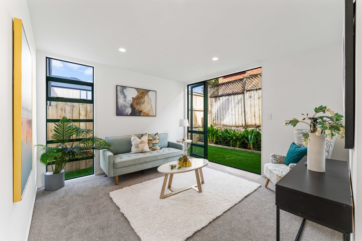 Vendors cashing out, Double Grammar School zone, 185m2 4 beds 2.5 baths house with double garage on 263m2 section, zoned for Auckland Grammar and Epsom Girls Grammar school, Victoria Avenue School and Baradene College are both within an easy 5-7 minute walk, moments from Remuera Village, 1/35 Sonia Avenue, Remuera, Auckland