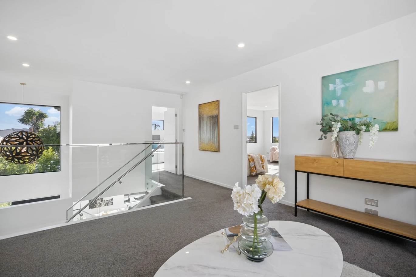 272m2 5 beds 4.5 baths house with double garage on 305m2 section, Zoned for Blockhouse Bay Intermediate & Lynfield College, close to local amenities, schools, and transport, 106 Taylor Street, Blockhouse Bay, Auckland