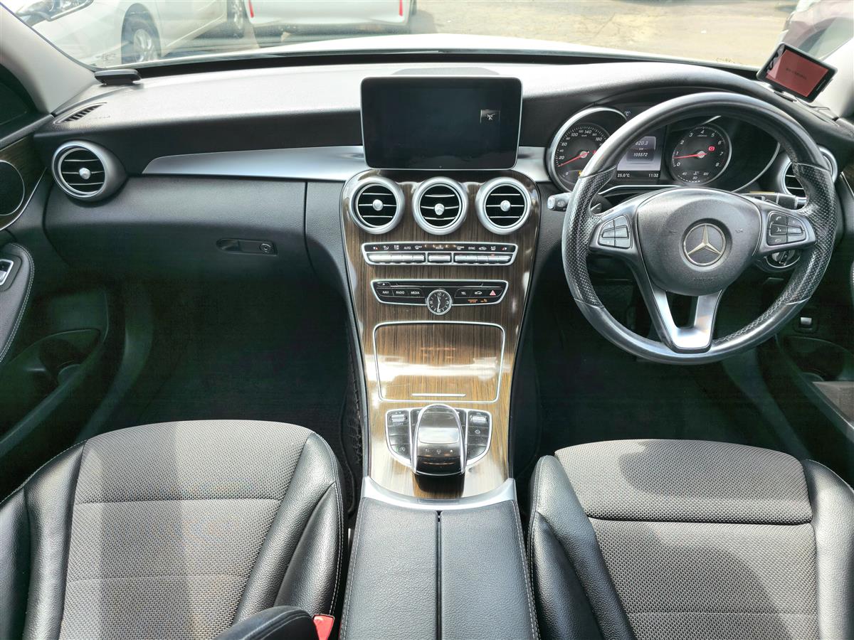 2016 Mercedes-Benz C 200 **Cruise Control**Heating Seats**Half Leather & Electric Seats**Reversing Camera**Machine Face Factory Mags** Sedan Automatic, 5 seats, Petrol, 1,991 cc, 105,572 km