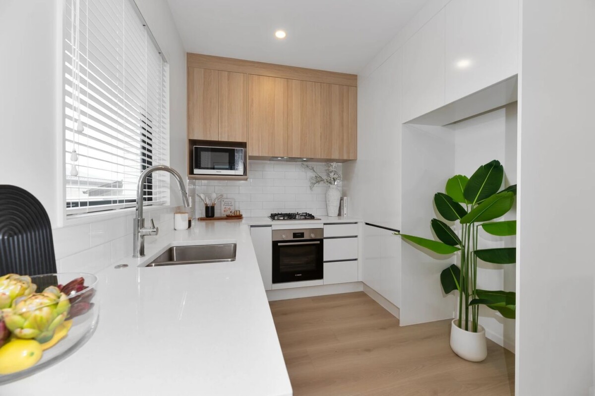 10 YEARS MASTER BUILD WARRANTY, 160m2 Brandnew standalone 4 beds 3 baths house with garage and car parks on 194m2 section, minutes to PAK’nSAVE Henderson, WestCity Waitākere, schools, motorway access, zoned for Henderson Primary School, Bruce McLaren Intermediate, Waitākere College, 86D Harrington Road, Henderson, , Auckland