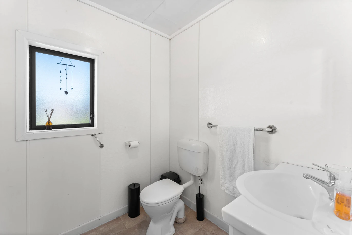 2 TITLES. 2,705m² section and offered as one package, 21 Smiths Ave: 5 beds 2 baths house and 1705m2 section, 23 Smiths Ave: 4 beds 2 baths house and 1000m2 section, close to schools, Papakura town centre, motorway access, 21 & 23 Smiths Avenue Papakura, Auckland