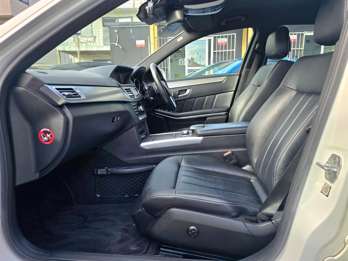 2015 Mercedes-Benz E 300 **Cruise Control**Electric Seats**Reversing Camera** Sedan Automatic, 5 seats, Petrol, 3,497 cc, 74,053 km
