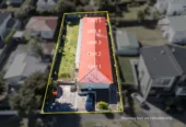 5 x 1-bed units ( each unit 1 bed 1 bath 1 car park) on 835m2 section, offers an estimated rental return of $2,250 per week, minutes from Kingsland and Grey Lynn villages, easy motorway access, schools nearby, including Western Springs College, Mt Albert Grammar School, Auckland Girls’ Grammar School, and Kowhai Intermediate. 1-5/1 Derwent Street, Western Springs, Auckland