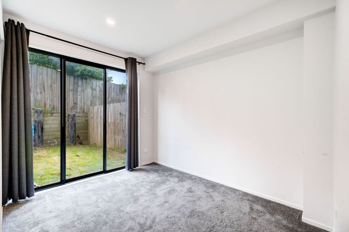 154m2 Brandnew freehold 4 beds 3 baths home with garage, Fully fenced with low-maintenance backyard, walking to New Lynn School, the train station, library, restaurants, Lynn Mall, Zone for New Lynn School and Blockhouse Bay Intermediate, 6/63 Gardner Avenue, New Lynn, Auckland