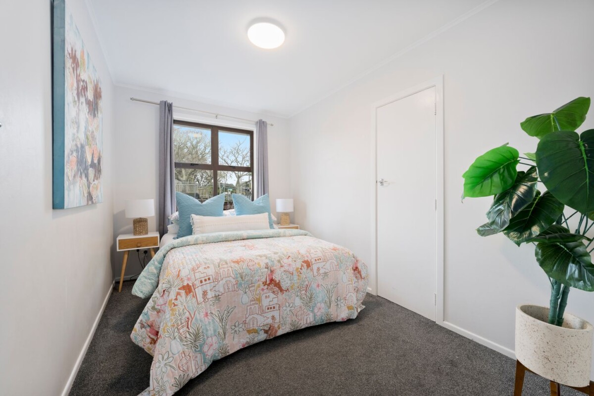 Home and income on 716m2 section, 3 beds 1 bath main home + standalone 2 beds ( 1 bed plus 3.2m x 2.6m flexi room) 1 bath minor dwelling, currently rented With a combined return of $1,135 per week, near schools, parks, shops, and transport routes, 50 Barrys Road, Glendene, Auckland