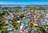 Brandnew standalone 3 beds 1.5 baths home with car park, just minutes from key amenities including Westgate Shopping Centre, motorway access, with Massey Primary and Massey High School within easy walking distance, along with zoning for St Paul’s School, 3/11 Glenfinn Place, Massey, Auckland