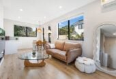 Standalone 3 beds 2.5 baths house with garage, close to Onehunga Mall shops and Dressmart, schools, motorway access, Zoned in Royal oak intermediate and Onehunga High school, 21F Grotto Street, Onehunga, Auckland