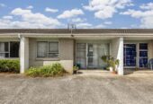 Brick and tile 6 self-contained flats (1x2brm + 5x1brm units) on 1012m2 section, reliable rental income at $127,500pa, Kings College and Otahuhu College just minutes away, close to Royal Auckland Golf Course and quick access to SH20 & SH1, 80 Walmsley Road, Otahuhu, Auckland