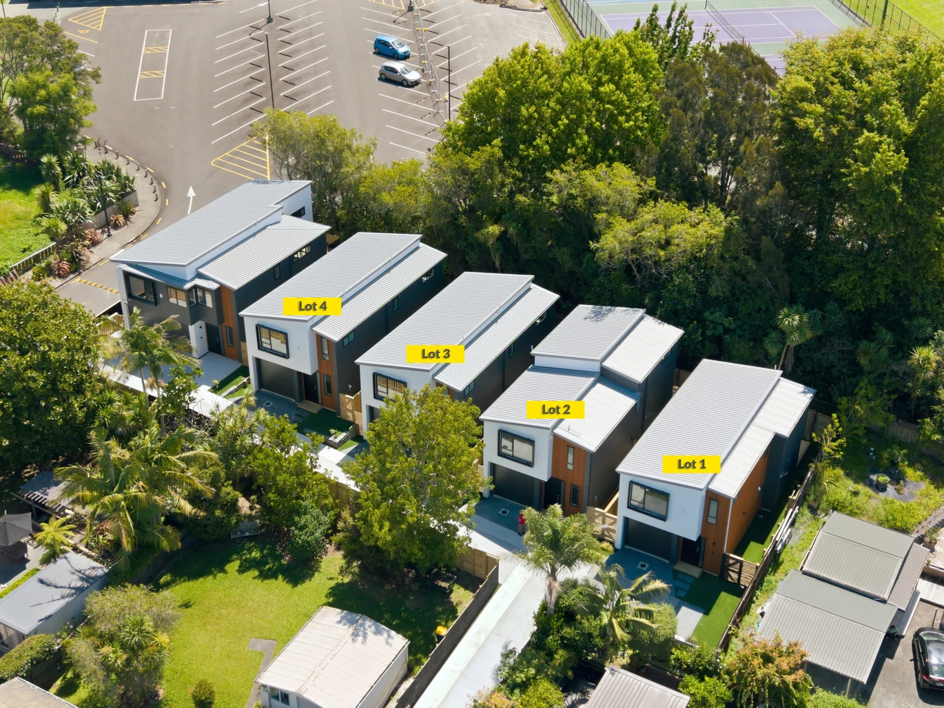 Brandnew standalone 4 beds 2.5 baths home with garage by Crum Park, close to schools, supermarket, Lynn Mall, zonfed for Green Bay Primary/Intermediate and Green Bay High School, Glen Eden Intermediate, 48 Hilling Street Titirangi, Auckland