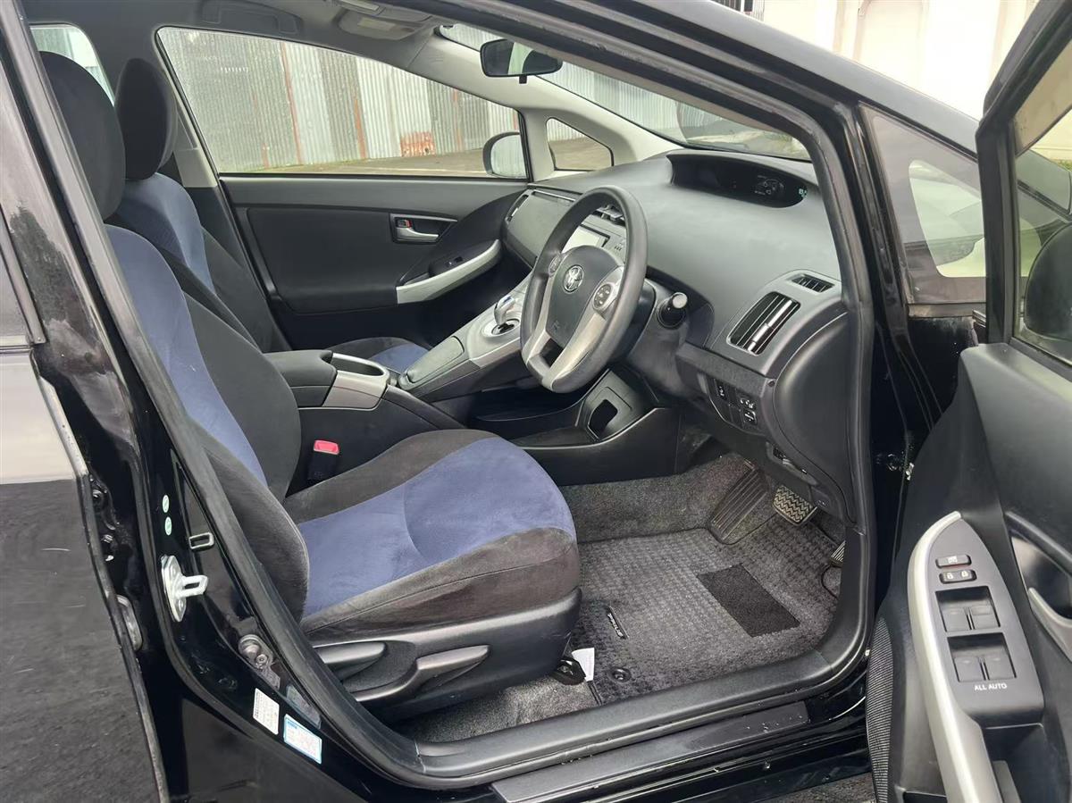 2013 Toyota Prius Hatchback Automatic, 5 seats, Black, Petrol, New Import, 1,797 cc, 149,525 km