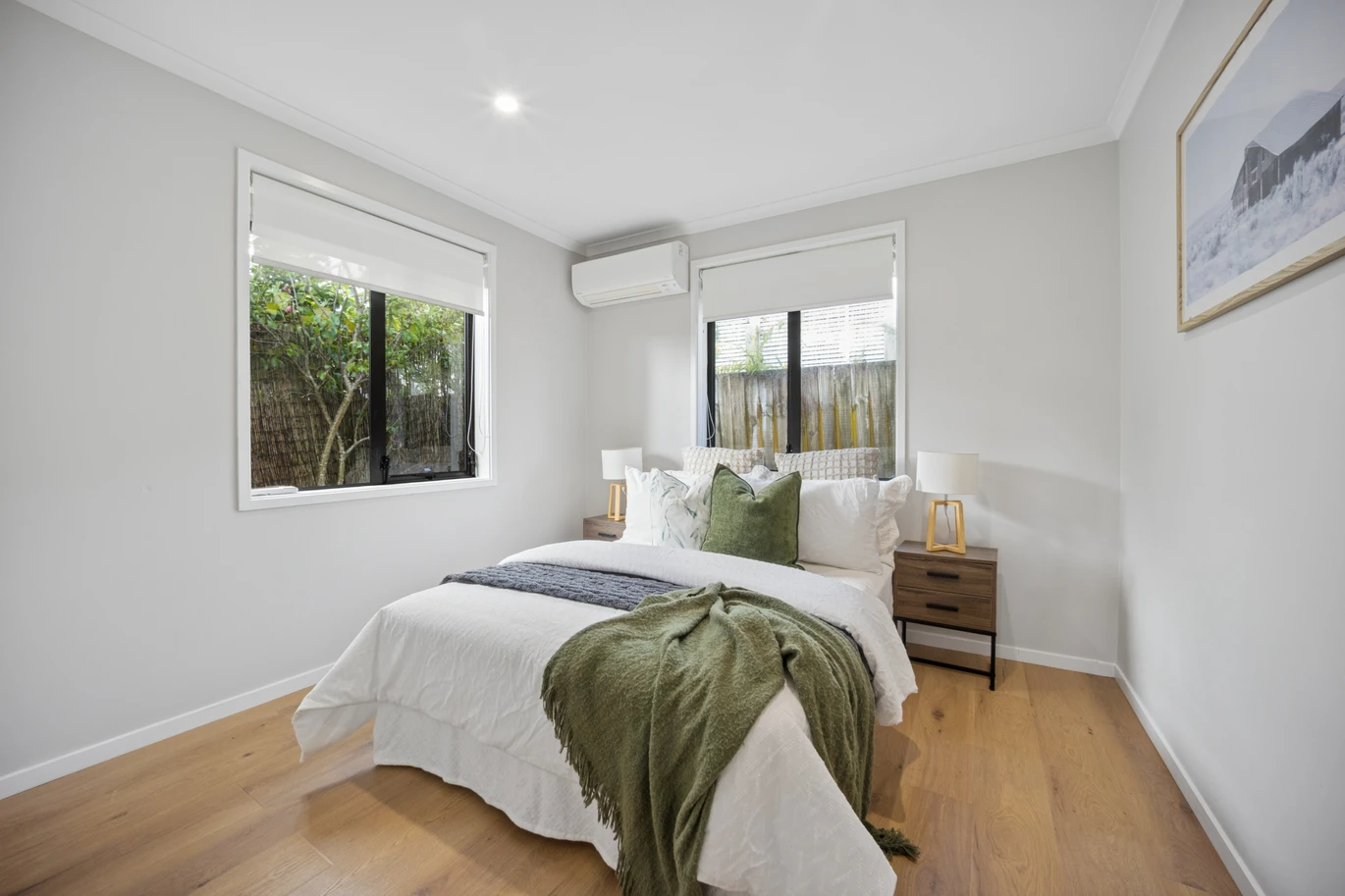 Brick and tile 3 beds 2 baths house with garage and sunroom on 348m2 section, close to the village, Blockhouse Bay Primary, 27A Exminster Street, Blockhouse Bay, Auckland