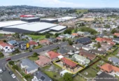 6 beds 3 baths house with double garage on 394m2 section, close to shops, supermarkets, schools, quick motorway access, zoned for Marshall Laing School, Blockhouse Bay Intermediate, and Lynfield College, 377 Richardson Road, Mount Roskill, Auckland