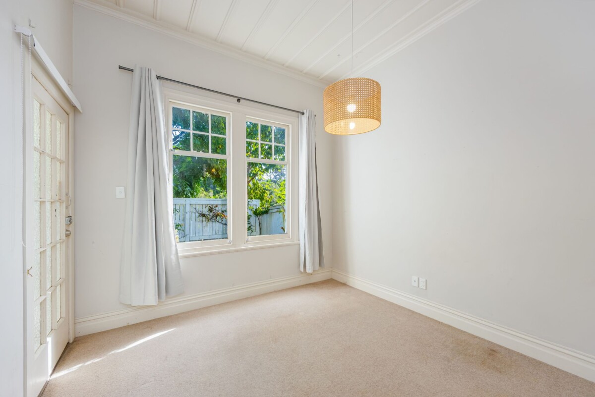 Double Grammar school zone, 3 beds 2 baths house with carport on 675m2 section, close to parks, reserve, schools, Newmarket shopping centre, zoned for Victoria Avenue School, Remuera Intermediate, Auckland Grammar, and Epsom Girls Grammar, 141 Bassett Road, Remuera, Auckland
