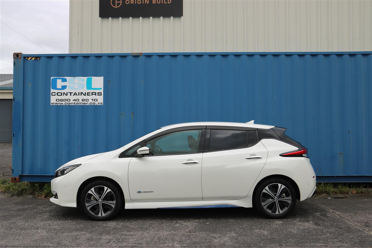 2018 Nissan Leaf G Anniversary Edition Hatchback Automatic, White, 5 seats, Electric, 53,500 km