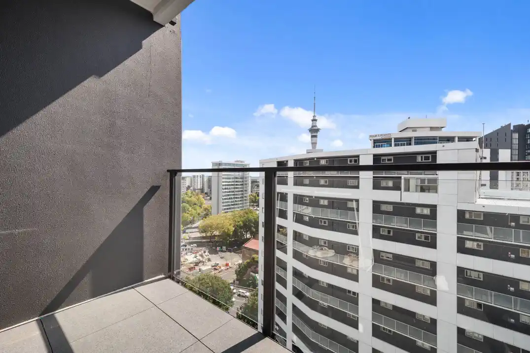 Double Grammar school zone, 53m2 Freehold 2 beds 1 bath apartment, motivated vendor, 0.9 km to Auckland Girls’ Grammar School, 1.7 km to Auckland Grammar, Situated directly opposite Myers Park and Aotea Square, and just moments from the new CRL station, Sky Tower, AUT, the University of Auckland, and the Central Library, 1505/438 Queen Street, City Centre, Auckland