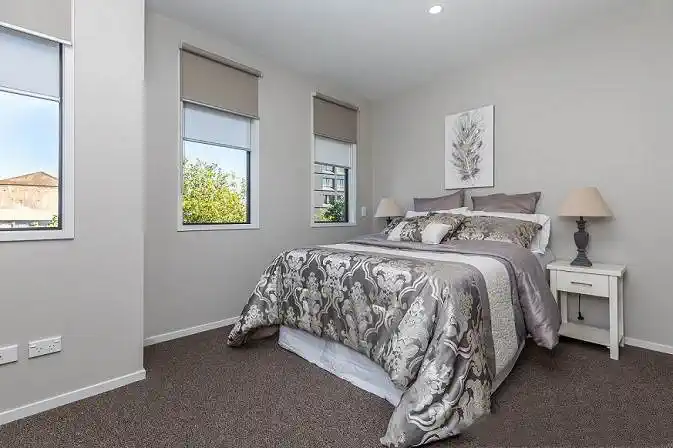 Double Grammar school zone, 2 beds + big office 2.5 baths 2 car parks mixed-use townhouse, 1 Title, 2 Addresses, Separate-Access 40m2 office with toilet downstairs, Just a short walk to universities, hospitals, and the Auckland CBD, 0.9km to Auckland Girls’ Grammar School, 1km to Auckland Grammar, 5/1 Glenside Crescent, Grafton, Auckland