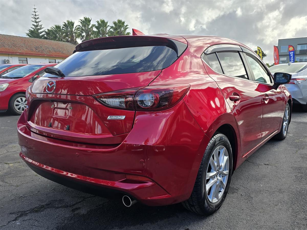 2017 Mazda Axela **Cruise Control**I-Stop Model** Hatchback Automatic, 5 seats, Petrol, 1,496 cc, 82,246 km