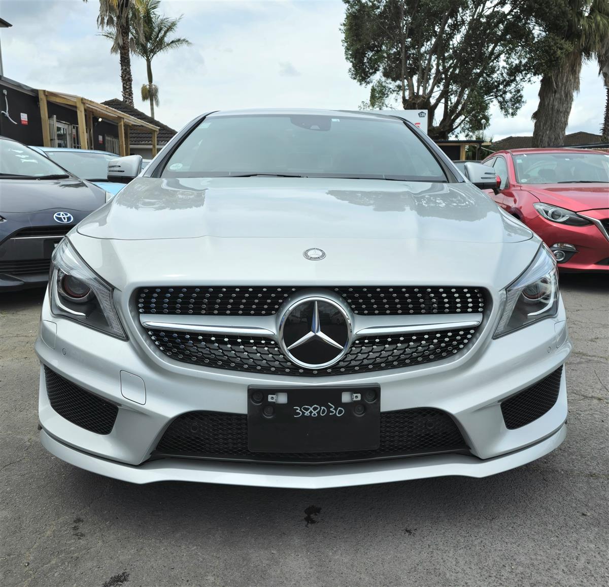 2014 Mercedes-Benz CLA 250 **Cruise Control**Half Leather Seats**Memory & Electric Seats**Factory Mags**Reversing Camera** Sedan Automatic, 5 seats, Silver, Petrol, 1,991 cc, 71,598 km