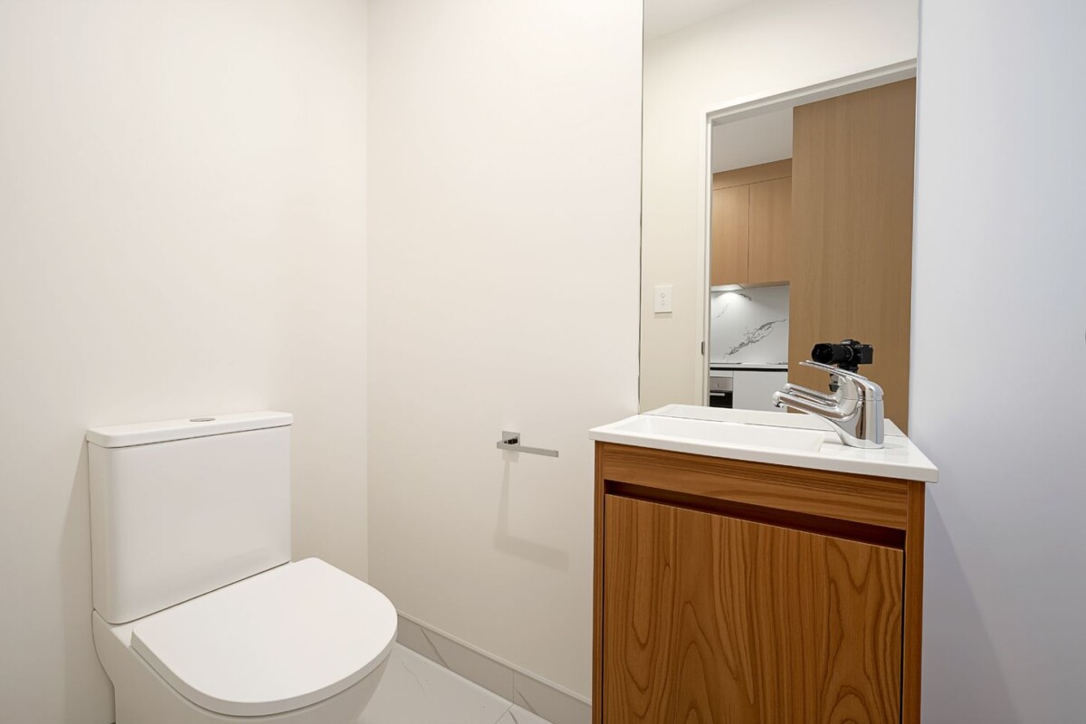 Brandnew standalone 3 beds 1.5 baths home with car park, just minutes from key amenities including Westgate Shopping Centre, motorway access, with Massey Primary and Massey High School within easy walking distance, along with zoning for St Paul’s School, 3/11 Glenfinn Place, Massey, Auckland