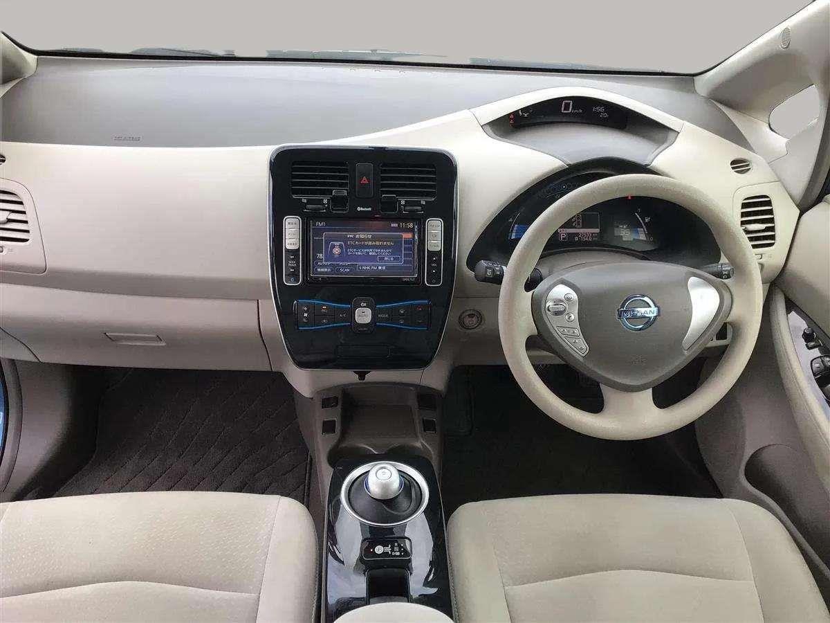 2011 Nissan Leaf Hatchback Automatic, Electric, 5 seats, 2 owners, 27,613 km
