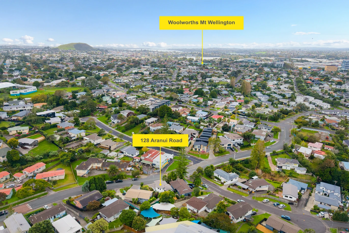 Once in 26 years, vendor relocating, 3 beds 2 baths house with double garage, Walk to Sylvia Park Mall & train station, Zoned for Bailey Road School, Baradene College & One Tree Hill College, 128 Aranui Road, Mount Wellington, Auckland