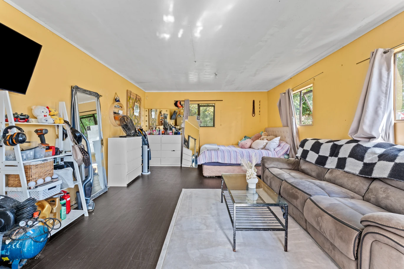 3 beds 1 bath house with double garage on 708m2 section, close to schools, shopping centres, motorway access, 7 Kudu Road Otara, Auckland