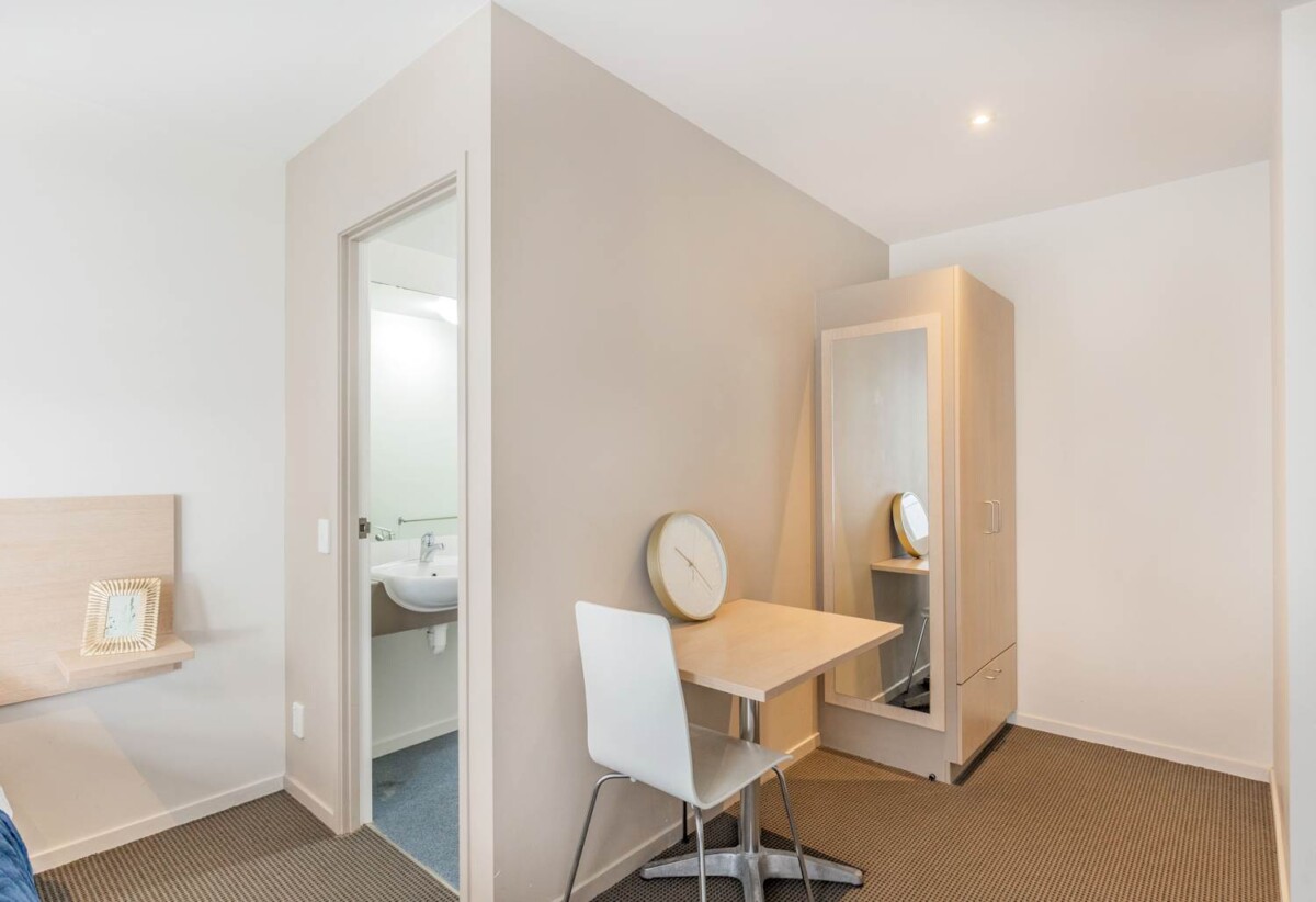 Double Grammar school zone, great layouts, 39m2 Freehold 1 beds 2 baths apartment, (including 1 ensuite, and 1 lounge 1 bath can be another ensuite, both have floor-to-ceiling windows), 1.1 km to Auckland Girls’ Grammar School, 1.6 km to Auckland Grammar, just a short stroll to Queen St with AUT & Auckland University almost across the road, 1007/85 Wakefield Street, City Centre, Auckland