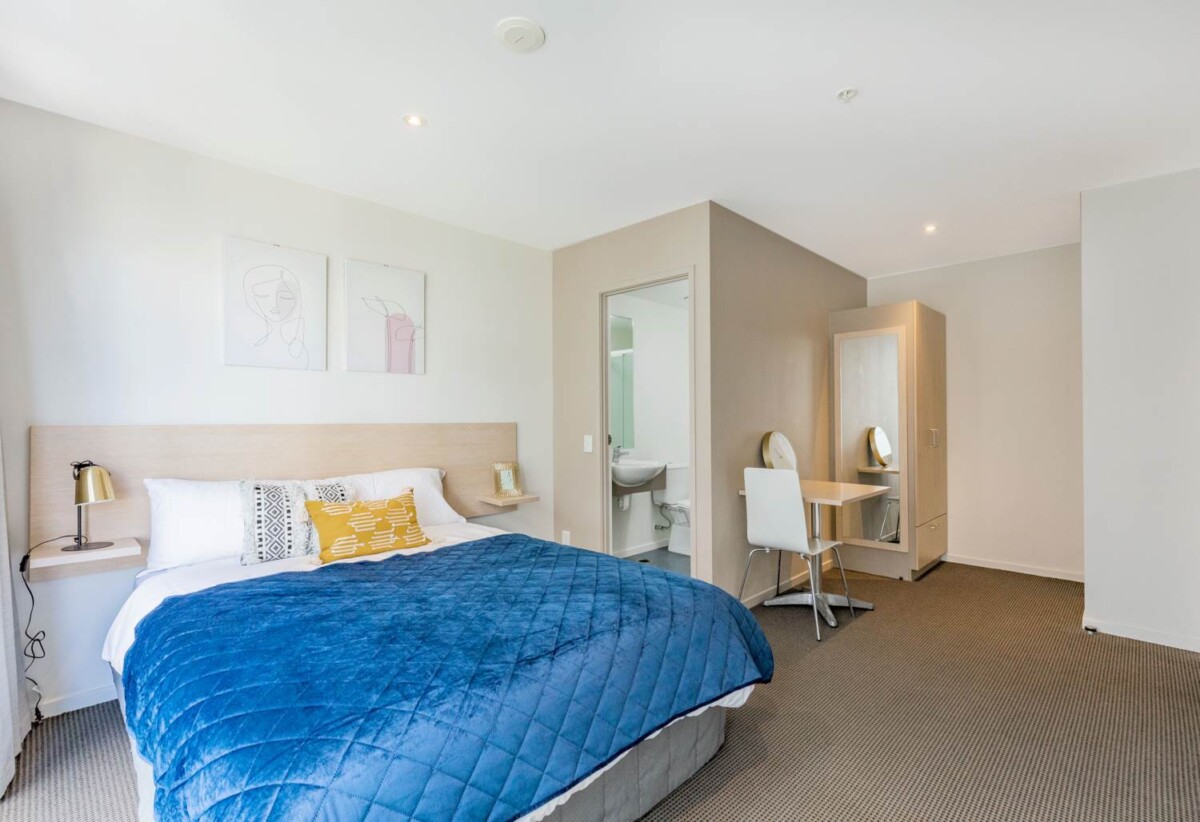 Double Grammar school zone, great layouts, 39m2 Freehold 1 beds 2 baths apartment, (including 1 ensuite, and 1 lounge 1 bath can be another ensuite, both have floor-to-ceiling windows), 1.1 km to Auckland Girls’ Grammar School, 1.6 km to Auckland Grammar, just a short stroll to Queen St with AUT & Auckland University almost across the road, 1007/85 Wakefield Street, City Centre, Auckland