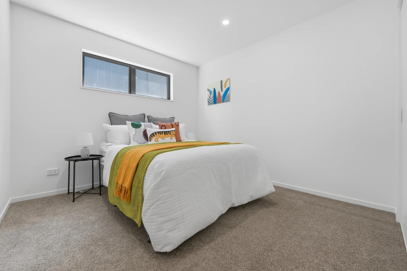 Brandnew standalone 4 beds 2.5 baths home with garage by Crum Park, close to schools, supermarket, Lynn Mall, zonfed for Green Bay Primary/Intermediate and Green Bay High School, Glen Eden Intermediate, 3/48 Hilling Street Green Bay, Auckland
