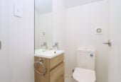 For rent, 4 beds 2 baths house with garage, Available Now, 5C Devon Road, Bucklands Beach, Auckland