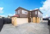 6 beds 3 baths house with double garage on 394m2 section, close to shops, supermarkets, schools, quick motorway access, zoned for Marshall Laing School, Blockhouse Bay Intermediate, and Lynfield College, 377 Richardson Road, Mount Roskill, Auckland