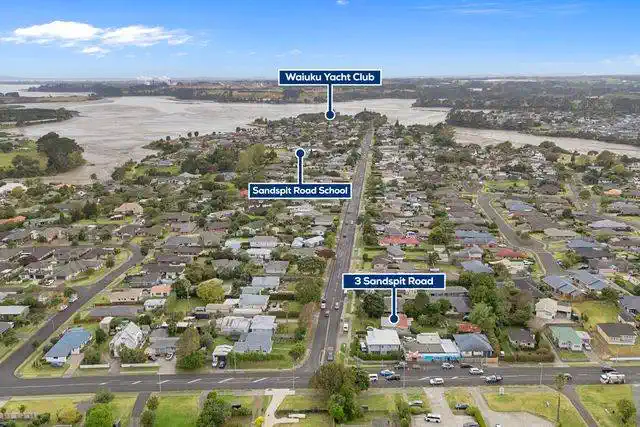 3 beds 1 bath house on 1012m2 section, minutes away from Waiuku Town Centre’s shops, cafes, schools and beach. 0.6 km to Sandspit Road School, 0.7 km to Waiuku College, 3 Sandspit Road, Waiuku, Auckland