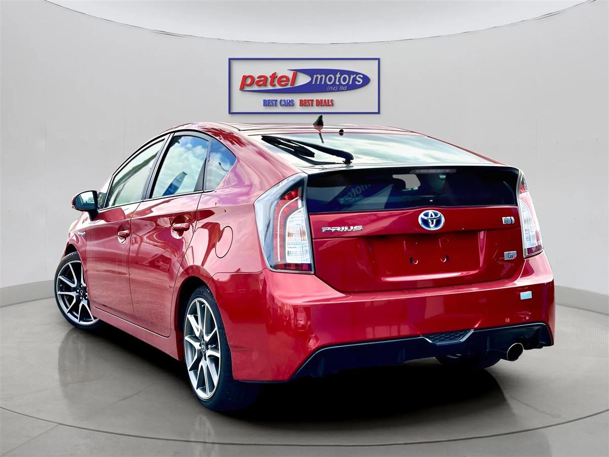2014 Toyota Prius GS model, Hatchback Automatic, Hybrid, 5 seats, 1,797 cc, 60,749 km