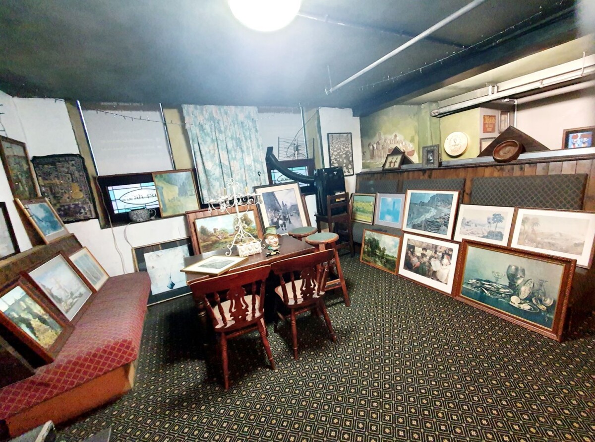 Freehold commercial unit title, app 629 (527 +102) m2 ground floor area, Two separate leases with total rental over $190k/a+ GST if any+ outgoing with reasonable long term. Main tenant: (app 527 m2 floor area) one of the best and legend Irish bar and restaurant in NZ, Side tenant (app 102m2 floor area} for a company CBD base plus small art shop, 74 Wyndham Street, Auckland Central, Auckland