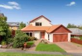 Fully renovated, 3 beds 2 baths house with double garage, LUSH GARDENS AND deck, DOWNSTAIRS BEDROOM AND SEMI ENSUITE, Walk to Lexington Park and schools, Zoned for Botany Downs School, Owairoa Primary, Howick Intermediate, and Pakuranga College, 97 Gosford Drive Botany Downs, Auckland