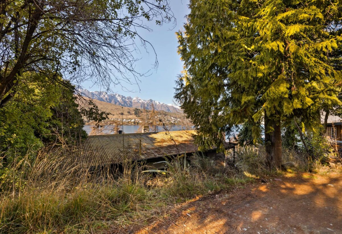 1662m2 section, With a front-row seat to breathtaking 180-degree views of Lake Wakatipu, Adjacent to the scenic Frankton-Queenstown walking/biking track and just minutes from central Queenstown, zoned High Density Residential Zone. 1.6 km to St Joseph’s School (Queenstown), 2.1 km to Queenstown Primary School, 317 Frankton Road, Queenstown, Auckland