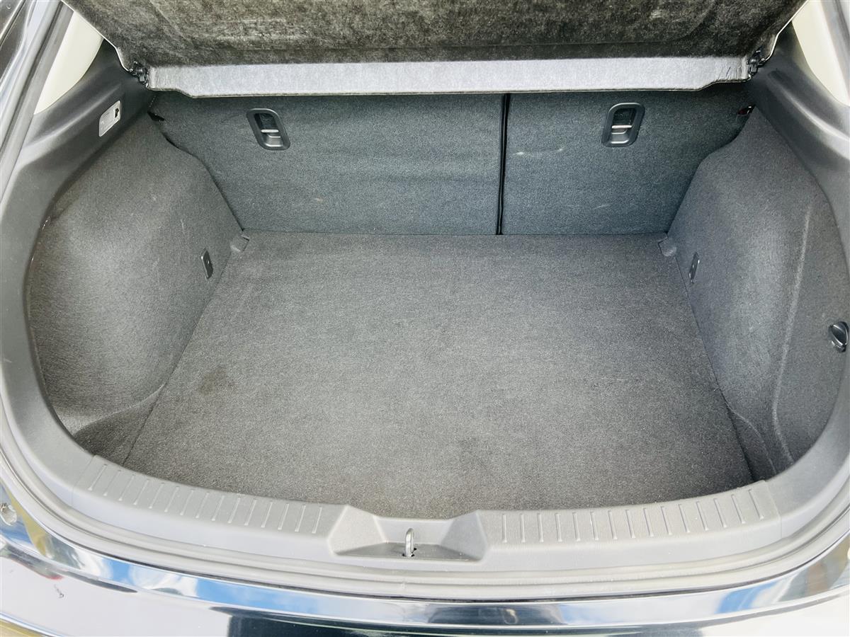2014 Mazda Axela SALE Hatchback Automatic, Black, 5 seats, Petrol, 2,000 cc, 62,639 km,